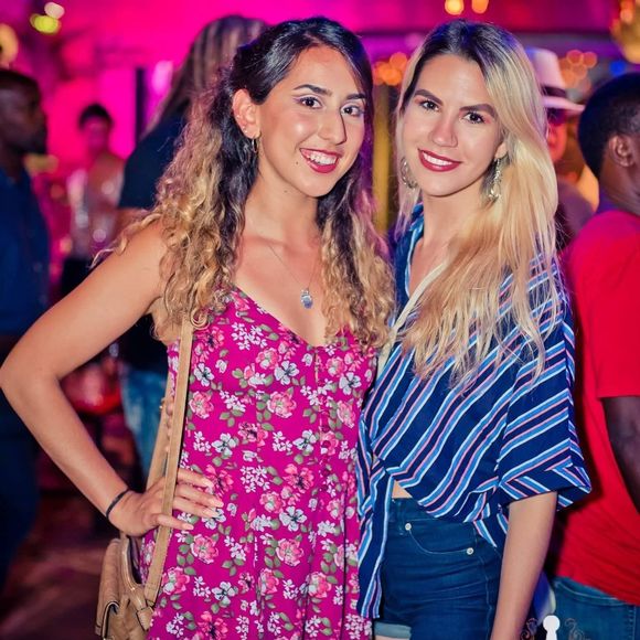 Meet your Posher, Lisa - Picture 1 of 1